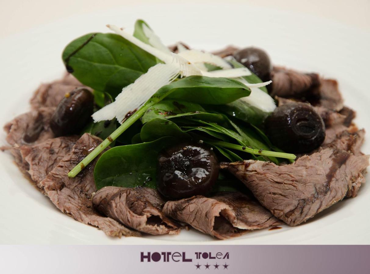 Hotel Tolea Targoviste Luaran gambar