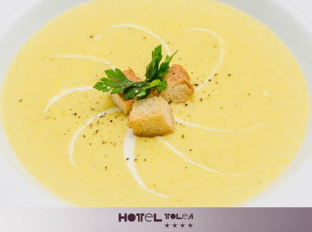 Hotel Tolea Targoviste Luaran gambar
