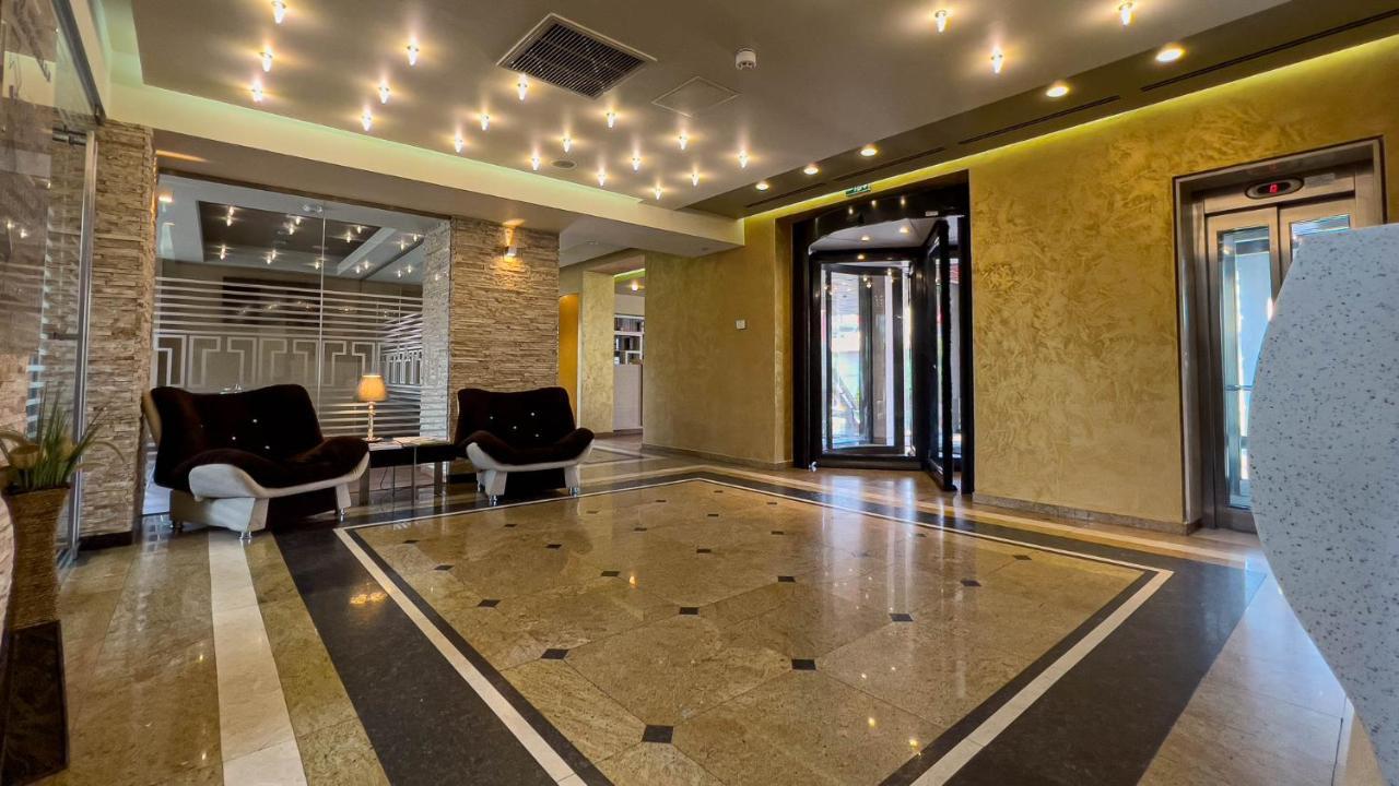 Hotel Tolea Targoviste Luaran gambar