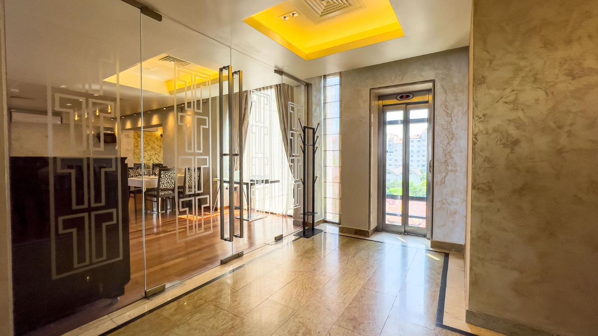 Hotel Tolea Targoviste Luaran gambar