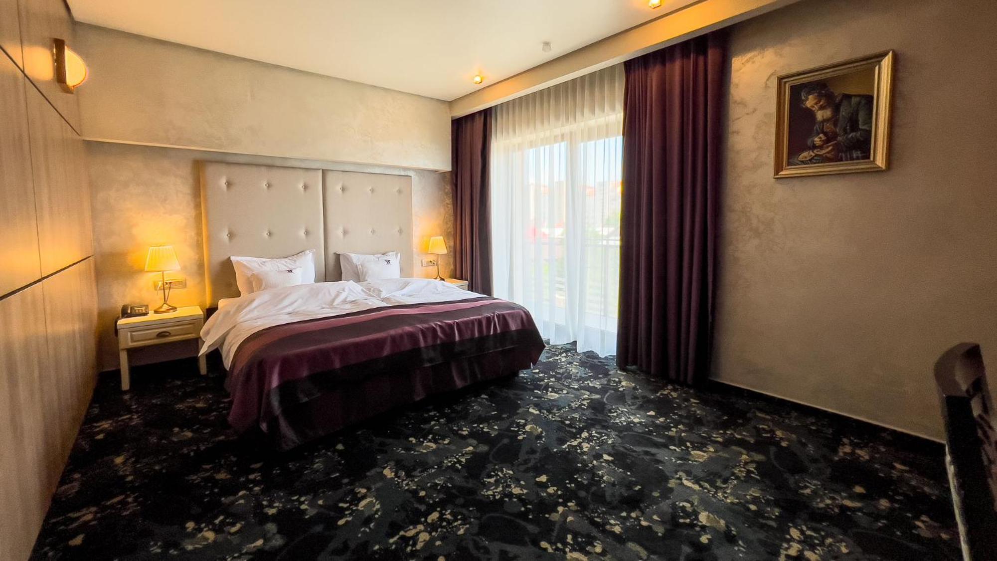 Hotel Tolea Targoviste Luaran gambar